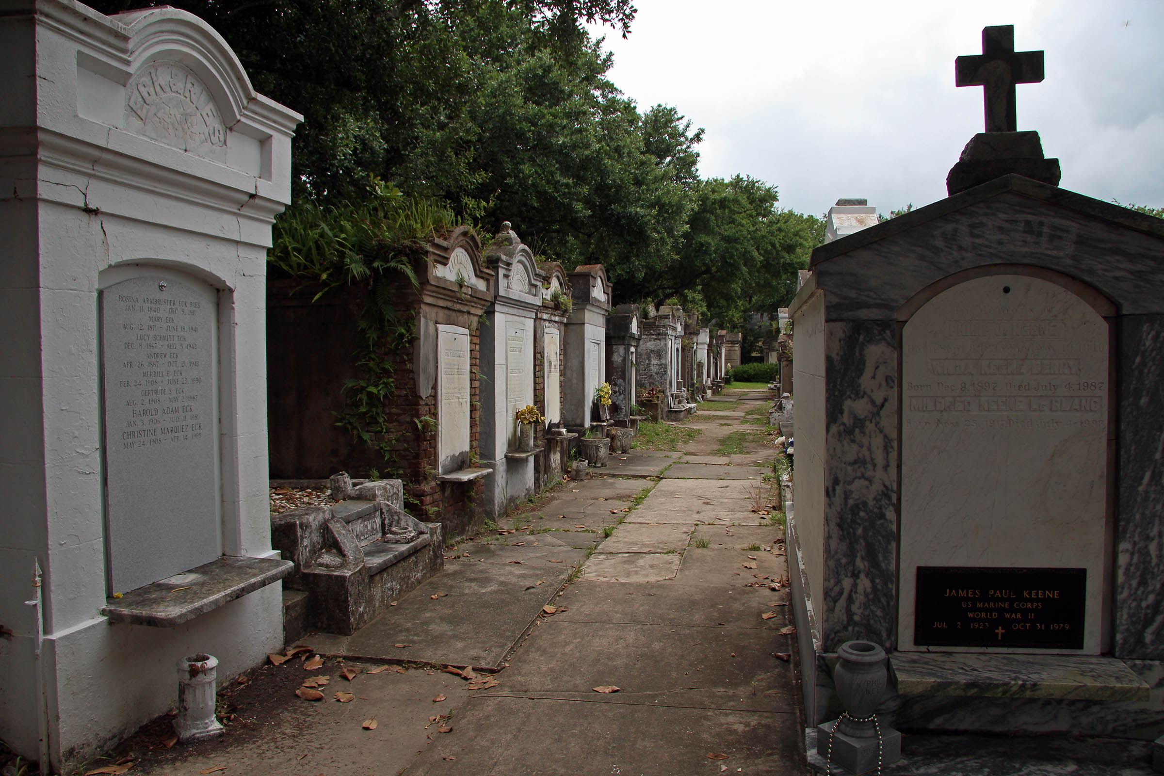 Lafayette Cemetery, New Orleans, LA, USA, 2013.