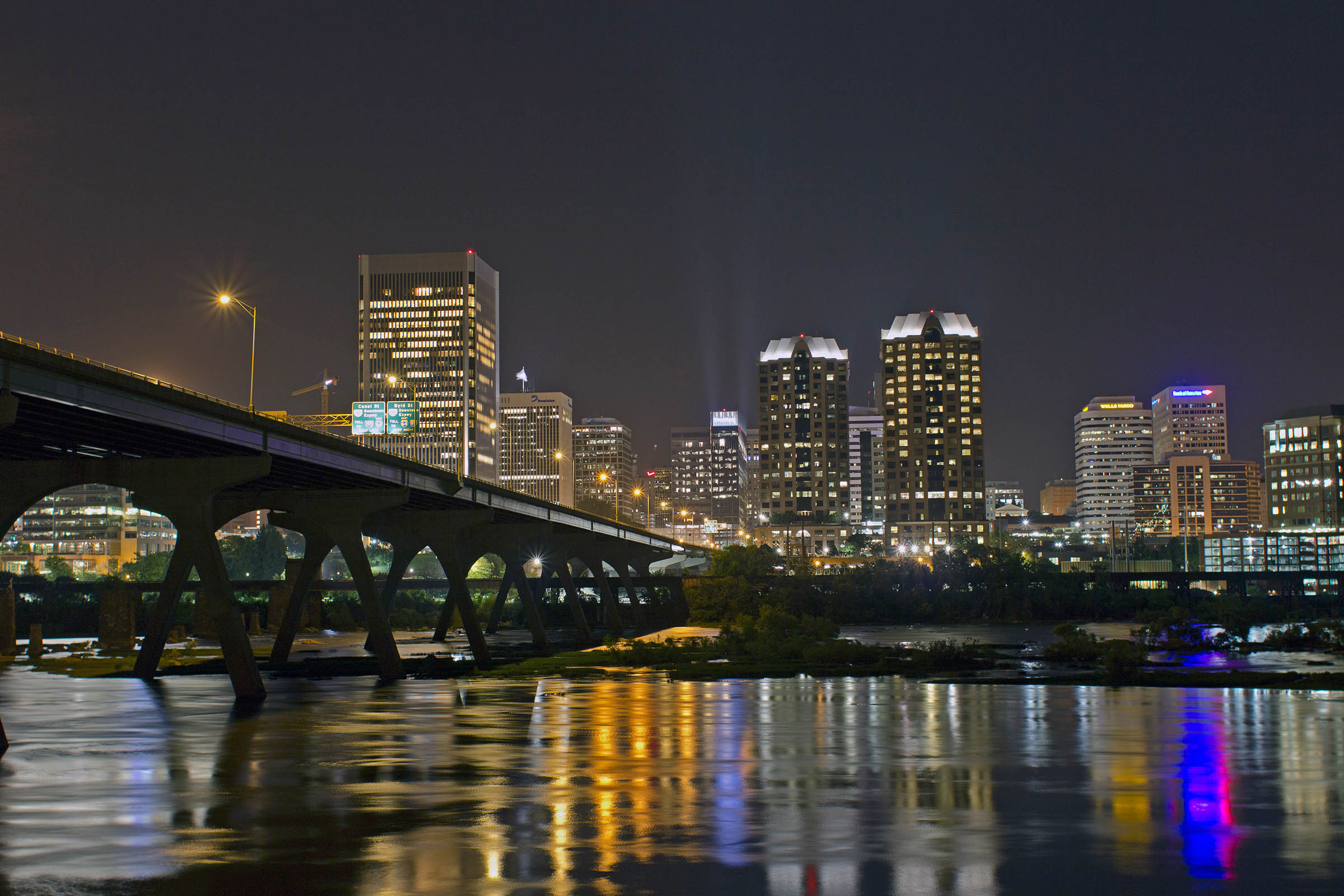 Night photo of the James River and downtown Richmond, VA, USA, 2017.