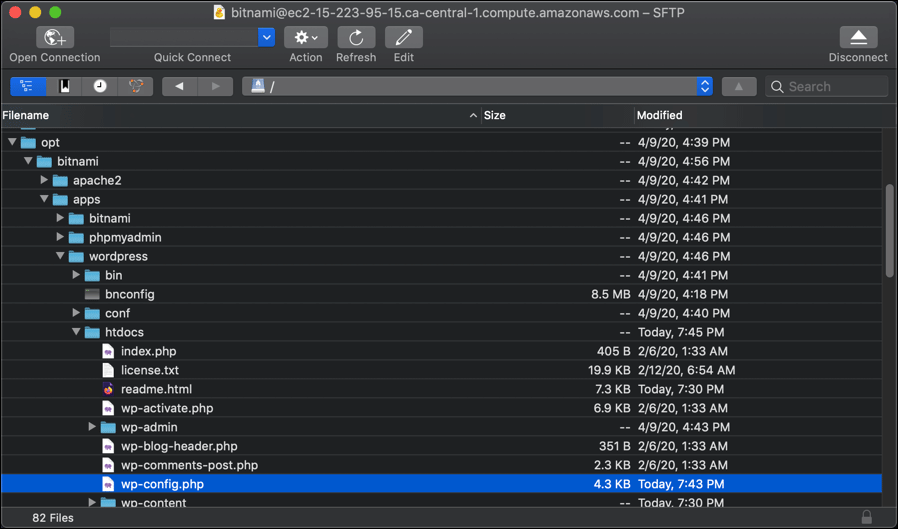 Screenshot displaying connecting to an AWS EC2 instance using Cyberduck FTP client.