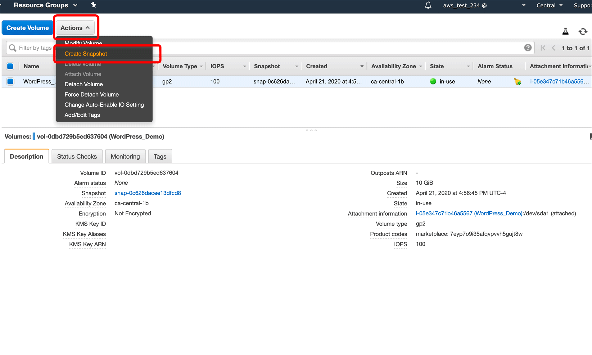 Screenshot: naming AWS EC2 instances and volumes, and creating snapshots.